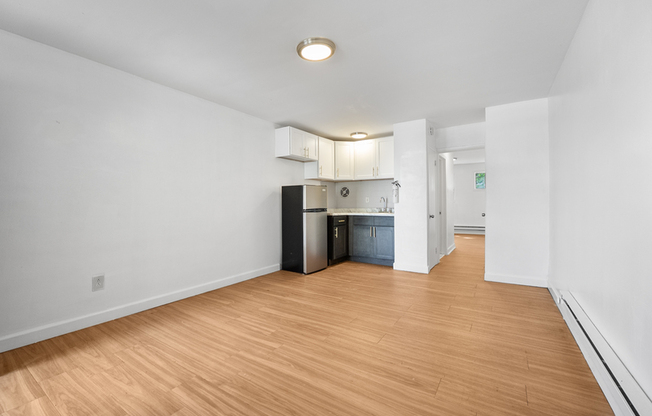 2020 WOODLYNNE AVE