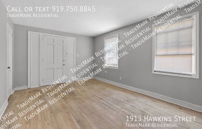 1913 HAWKINS ST