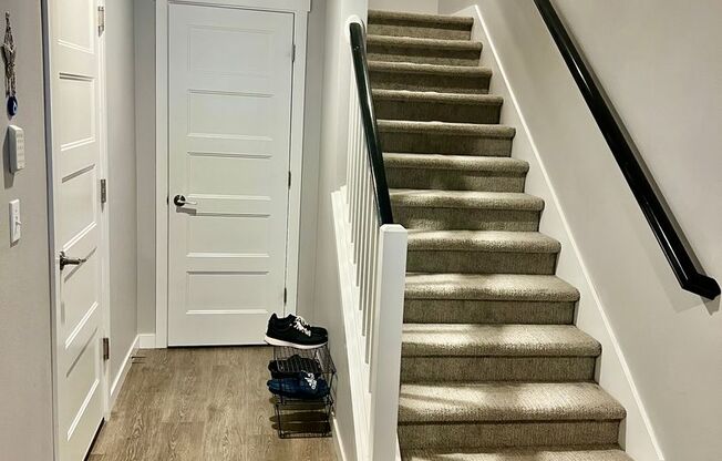 3Bd/2.5Ba Lynnwood Townhouse