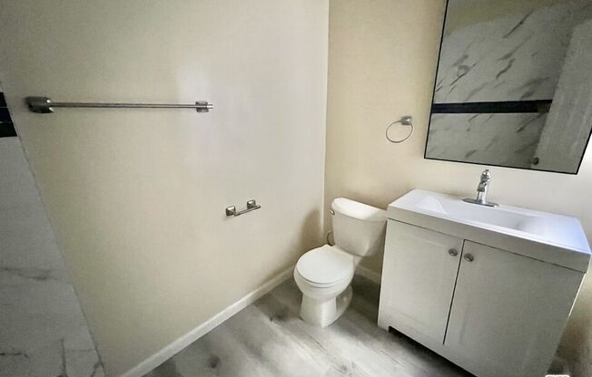 Studio, 1 bath, 450 sqft, $1,350, Unit 208