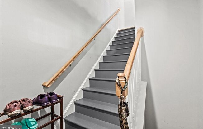 Newly Built Modern Home for Rent in Charming Colonial Beach – with Pool Access Included!