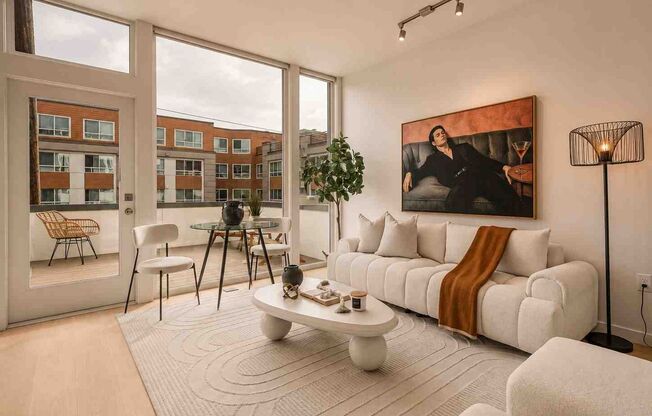 Studio, 1 bath, 422 sqft, $1,595, Unit Unit 204