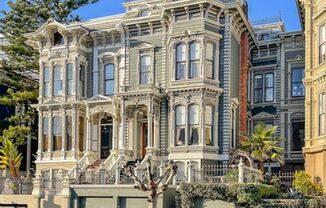 California Street #MainHouse