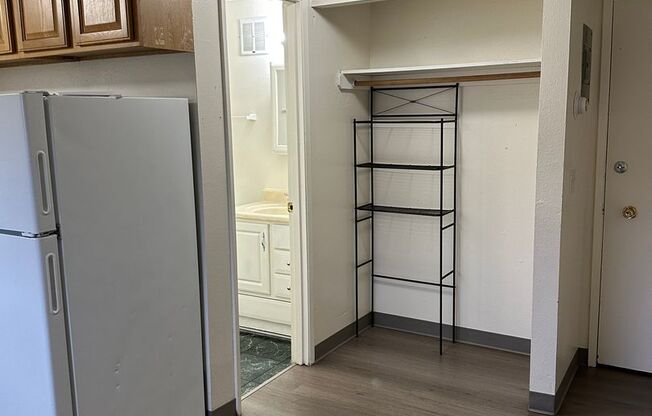 Studio, 1 bath, 500 sqft, $895, Unit 5