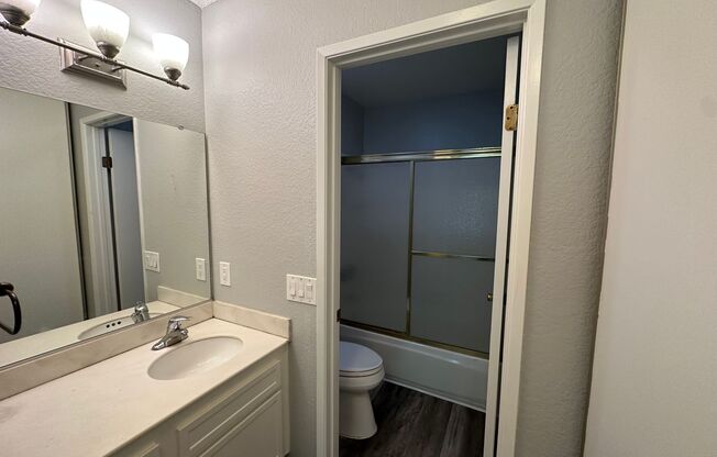 Embrace Luxury and Style in this Stunning Residence!