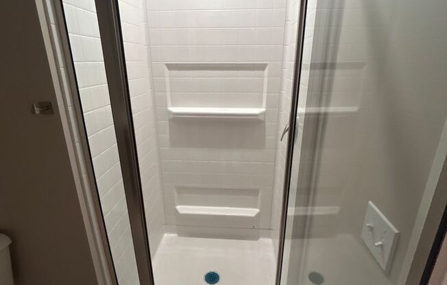 Studio, 1 bath, 500 sqft, $995, Unit 26