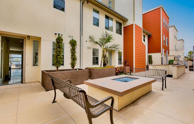 2 beds, 2.5 baths, 2,795 sqft, $5,750