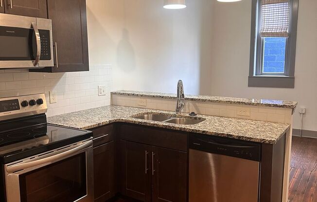 1 bed, 1 bath, 500 sqft, $1,050, Unit 204