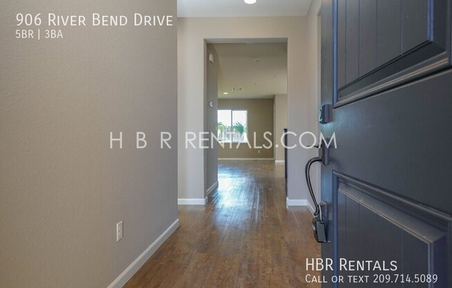 906 RIV BND DR
