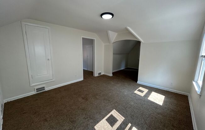 3 beds, 1 bath, $1,499