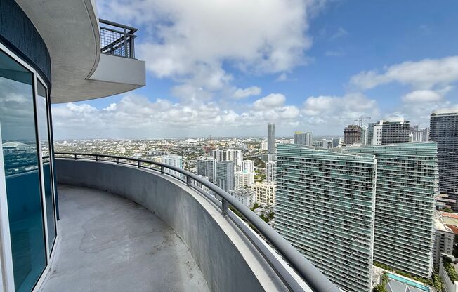 3 beds, 3 baths, $5,495