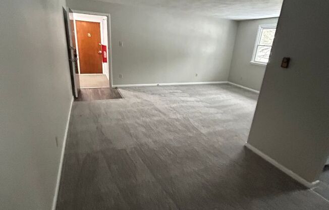 2 beds, 1 bath, 850 sqft, $1,040, Unit 2-H