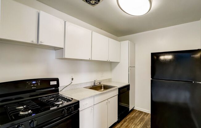 Hillsdale Manor Apartments