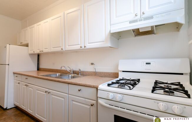 1 bed, 1 bath, 575 sqft, $1,325, Unit 744-48