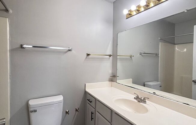 1 bed, 1 bath, 560 sqft, $745, Unit J63