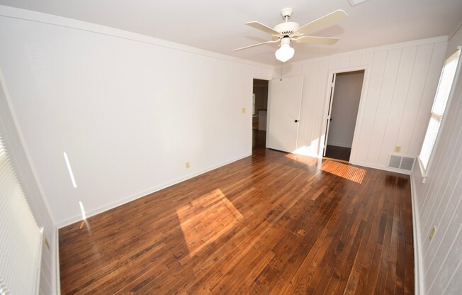 3 beds, 1 bath, $1,795