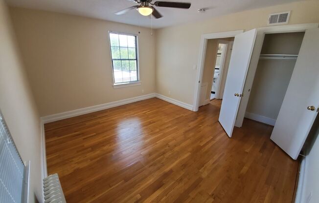 2 beds, 1 bath, 900 sqft, $2,700, Unit Alexandria Apartment Associates LLC-ALAPTS-MV012