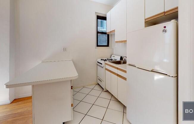 1 bed, 1 bath, $2,900, Unit 3RW