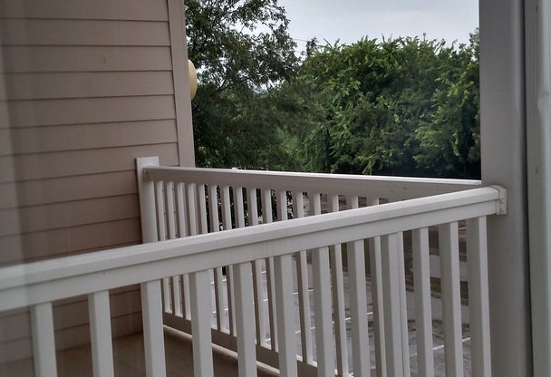 3 beds, 3 baths, $1,325