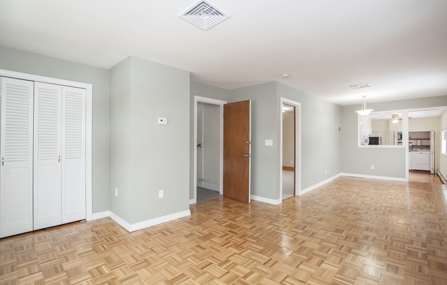 18 COTTAGE ST