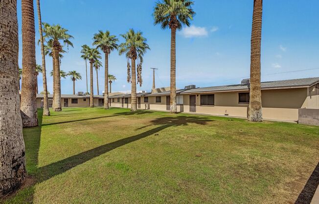 2 beds, 1 bath, 935 sqft, $1,599, Unit 01