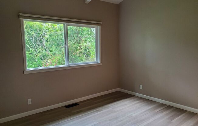 Modern Upgraded 3 bedroom Rambler