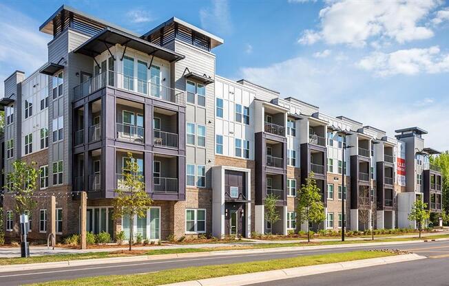 Exterior view at Century University City, Charlotte, North Carolina