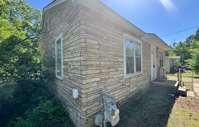 2 Bed 1 Bath home in Midwest City!