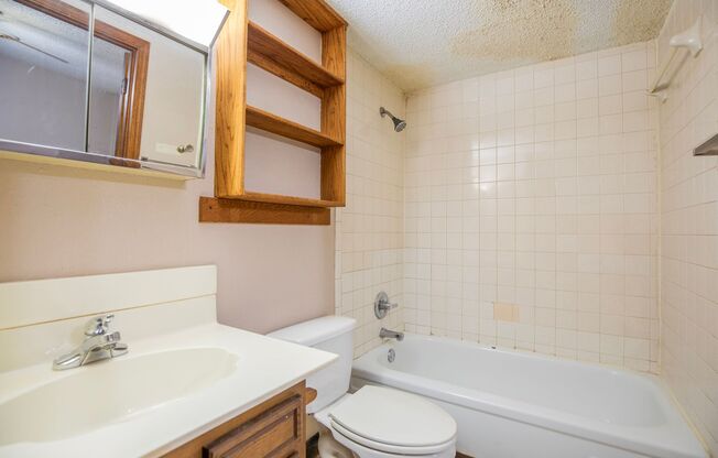 1 bed, 1 bath, $750