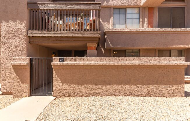 Beautiful 2-Bedroom Home with Easy Access to the 202!