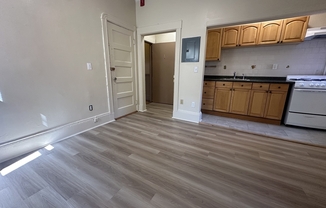 1 bed, 1 bath, 450 sqft, $2,300, Unit 8