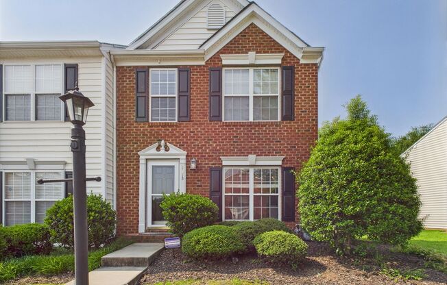 Great News! $500 Off on the First Month's Rent! Charming 3-Bedroom Townhome in Magnolia Pointe available NOW!