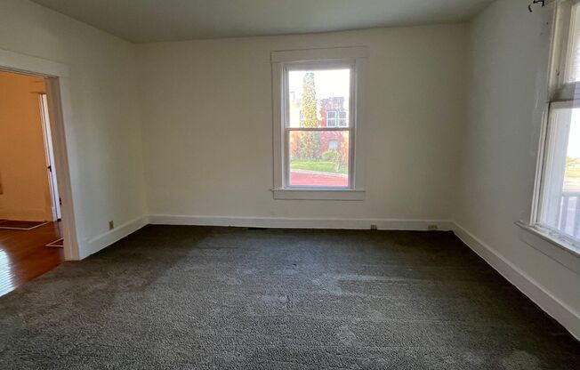 1 bed, 1 bath, $675, Unit A