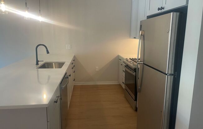 1 bed, 1 bath, 977 sqft, $2,895, Unit 307