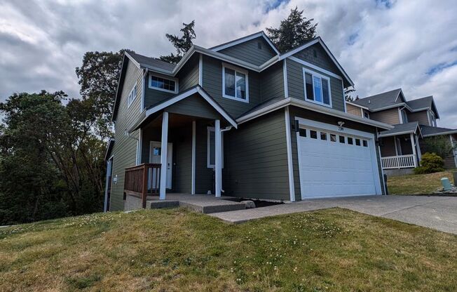 Stylish & Convenient Living - Bremerton 4 Bedroom Available in August.