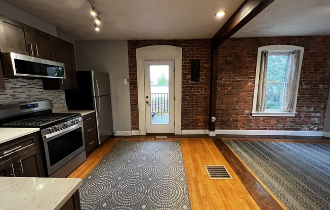 8 EDWIN ST