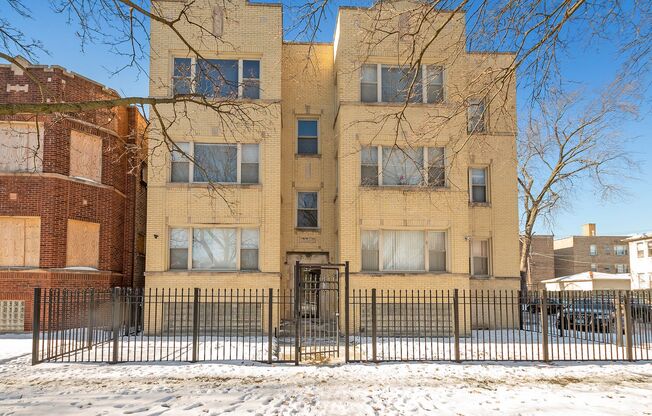 6402 S Troy