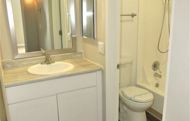 1 bed, 1 bath, 605 sqft, $1,079, Unit 218