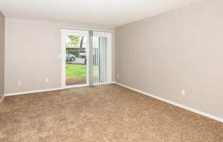 Cornell Woods vacant 2x1 living room slider door, Portland, OR, 97229