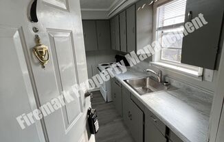 2 beds, 1 bath, $1,299, Unit 7