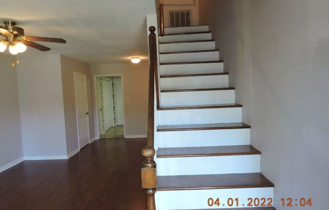 Great Condo Close to Southgates of  LSU