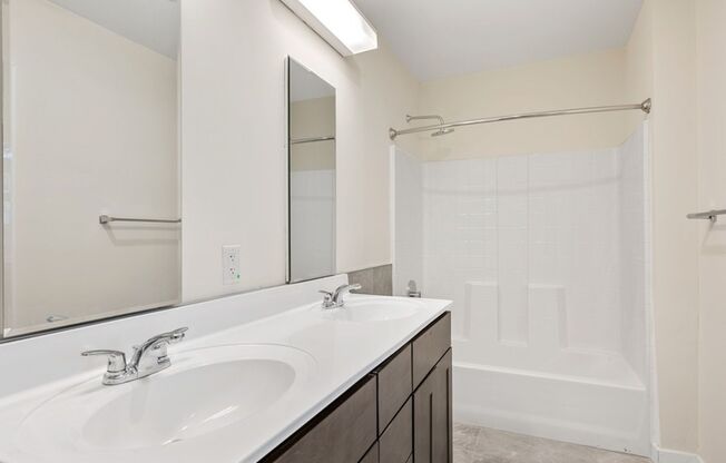 2 beds, 2 baths, 1,013 sqft, $3,495, Unit 2G