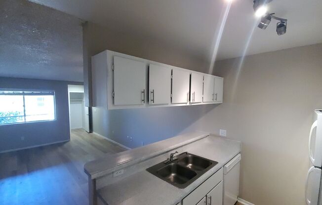 1 bed, 1 bath, 661 sqft, $1,025