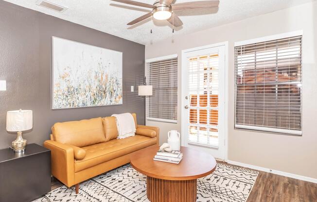 2 beds, 2 baths, 900 sqft, $919