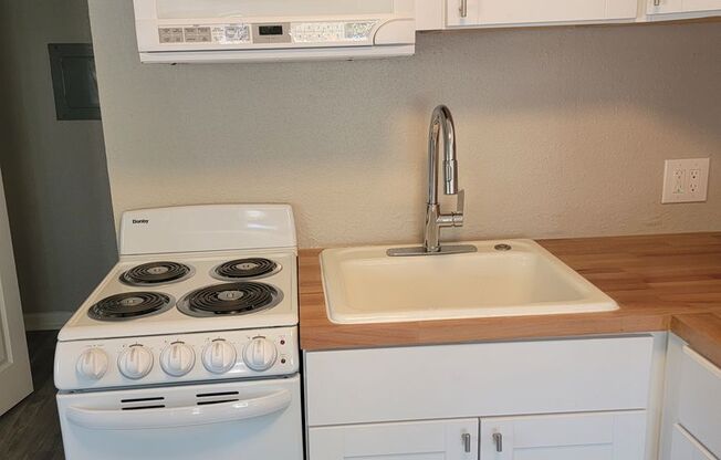 Studio, 1 bath, 300 sqft, $1,150, Unit 1120