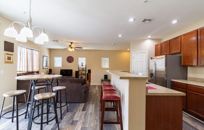 2 beds, 2 baths, $1,895