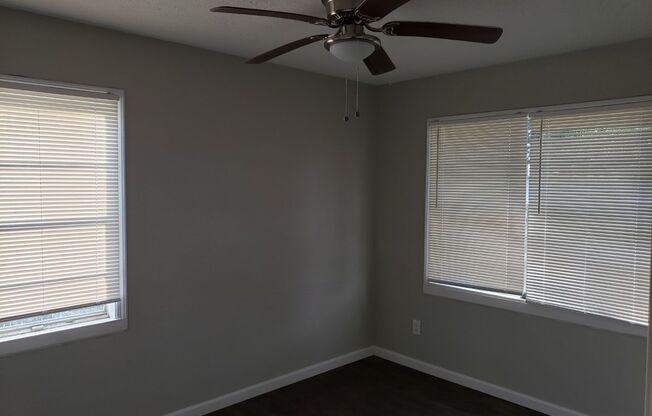 3 beds, 1 bath, $1,250