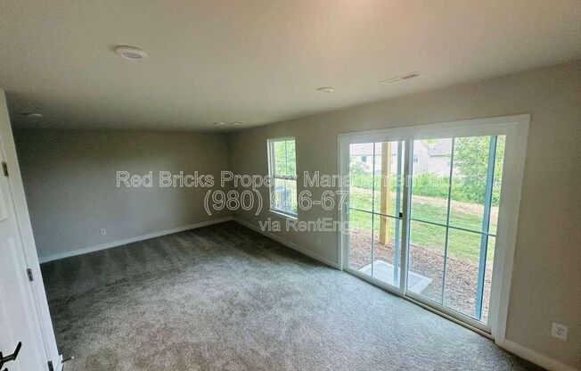 9902 OAKLAWN BLVD NW