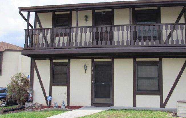 2 beds, 2 baths, $1,600