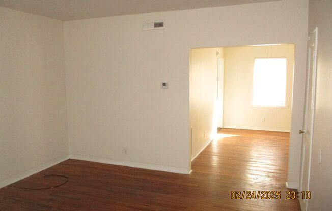 Great Apartment Complex in Radium Springs!!